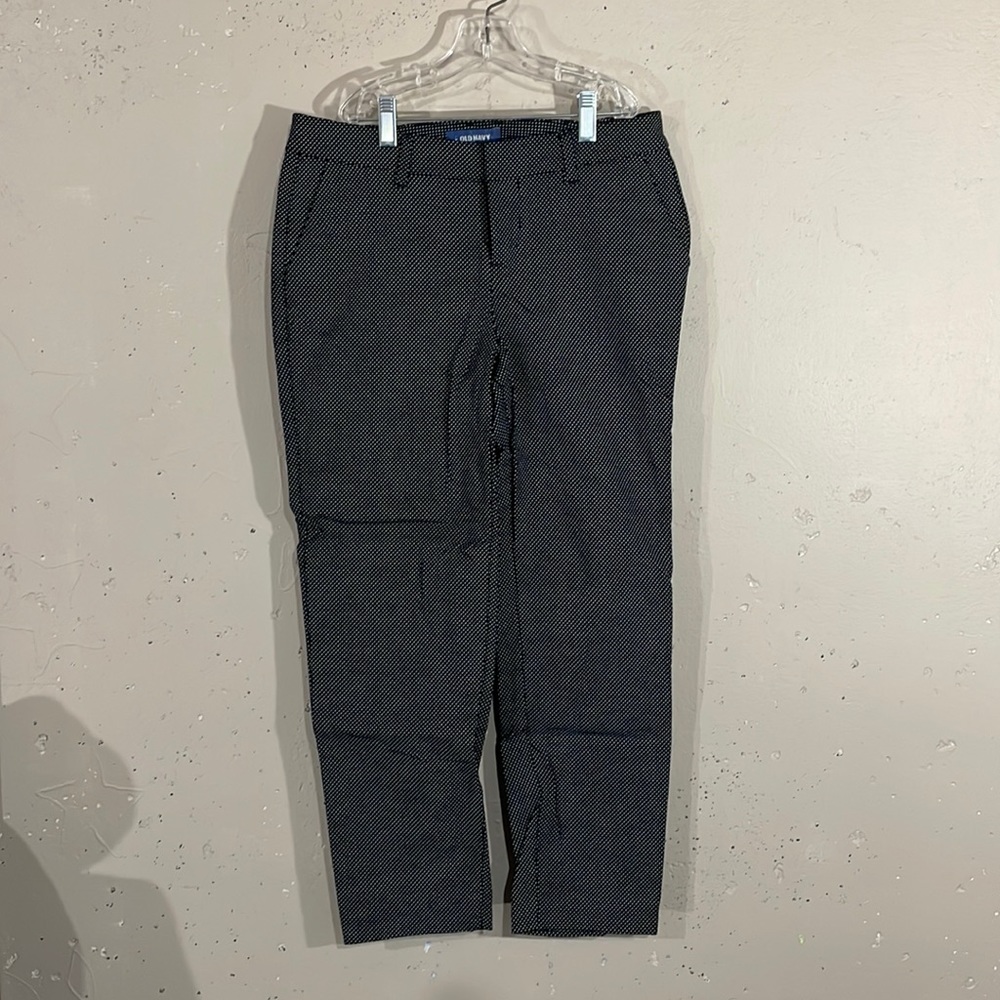 Old Navy Capri Black & White Polka Dot Pants. Size 2.